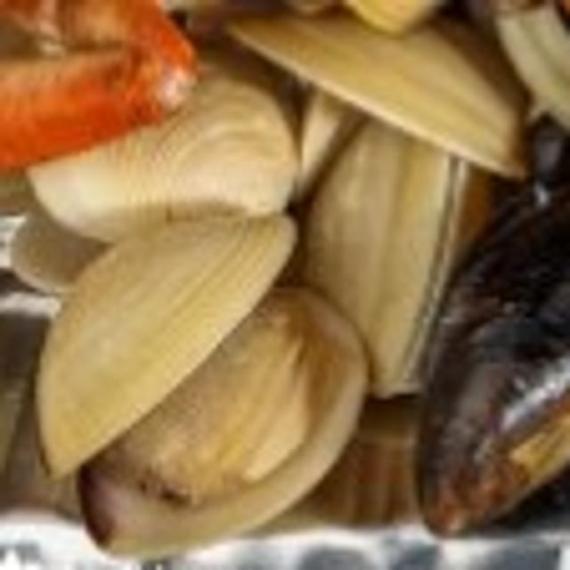 Clams (Lb).